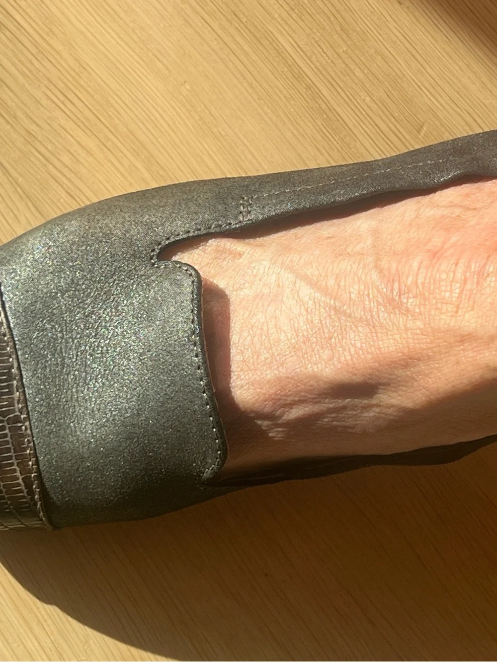 AGL/ Attilio Giusti Leombruni Brown ballet-style flats with Croc-Embossed Toe